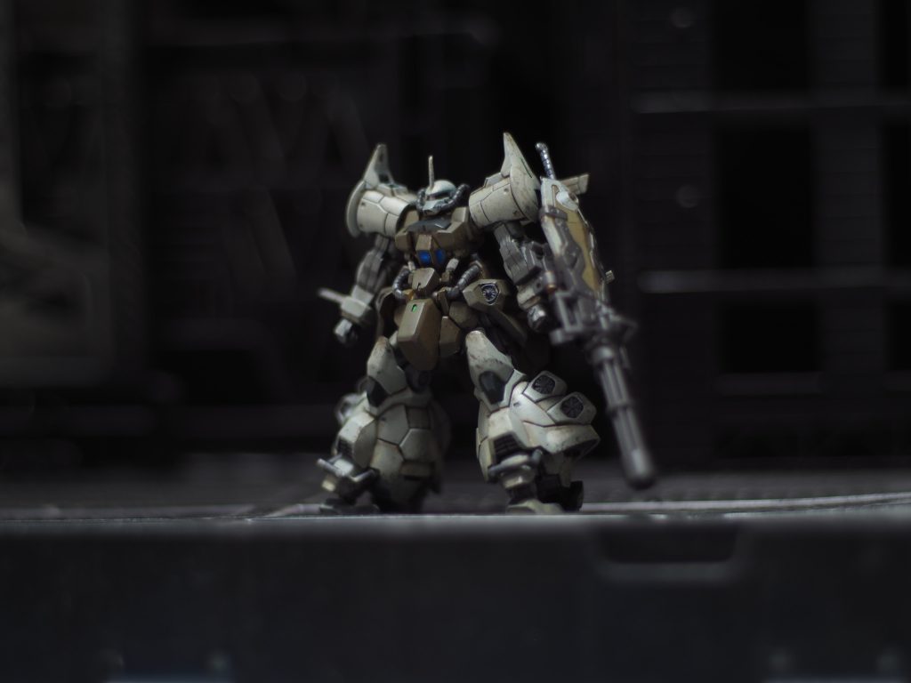 ガンダムアーティファクトグフフライトタイプですコックピット部他、ラピーテープ貼りガトリングシールド... 砲身開口3連ガトリング.. 砲身開口アルミパイプ、スコープレンズも塗分公式設定の配色ではありませんヤフオクはこちらhttps://page.auctions.yahoo.co.jp/jp/auction/1080459550