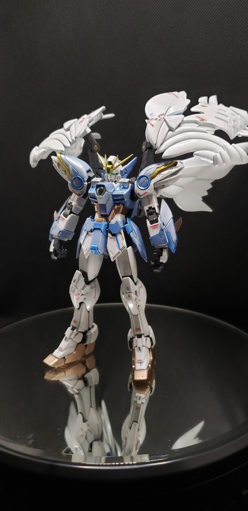 オリジナルアレンジを加えた配色でスノーホワイトバージョンにしました☺