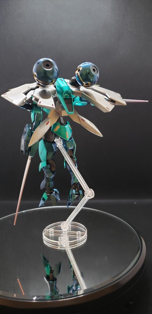 カマキリのイメージで製作したのでバックパックのうさ耳は合わなかったので裏技でうさ耳回避しました！