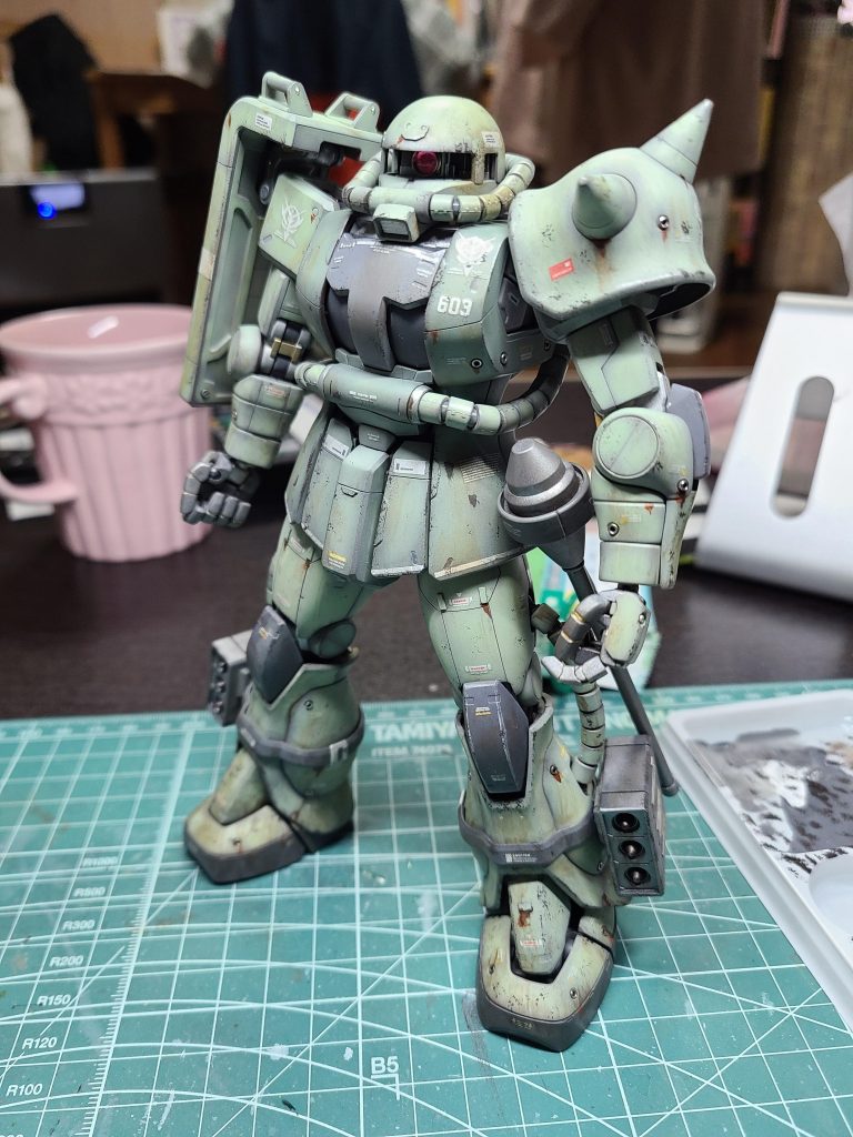 汚し作業完了時。反省点は、デカールがシルバリングしてしまった点とディテールアップ用のプラ版は丁寧にエッジ処理しないと完成時に粗が目立つの2点かな。次回作には気を付けます。