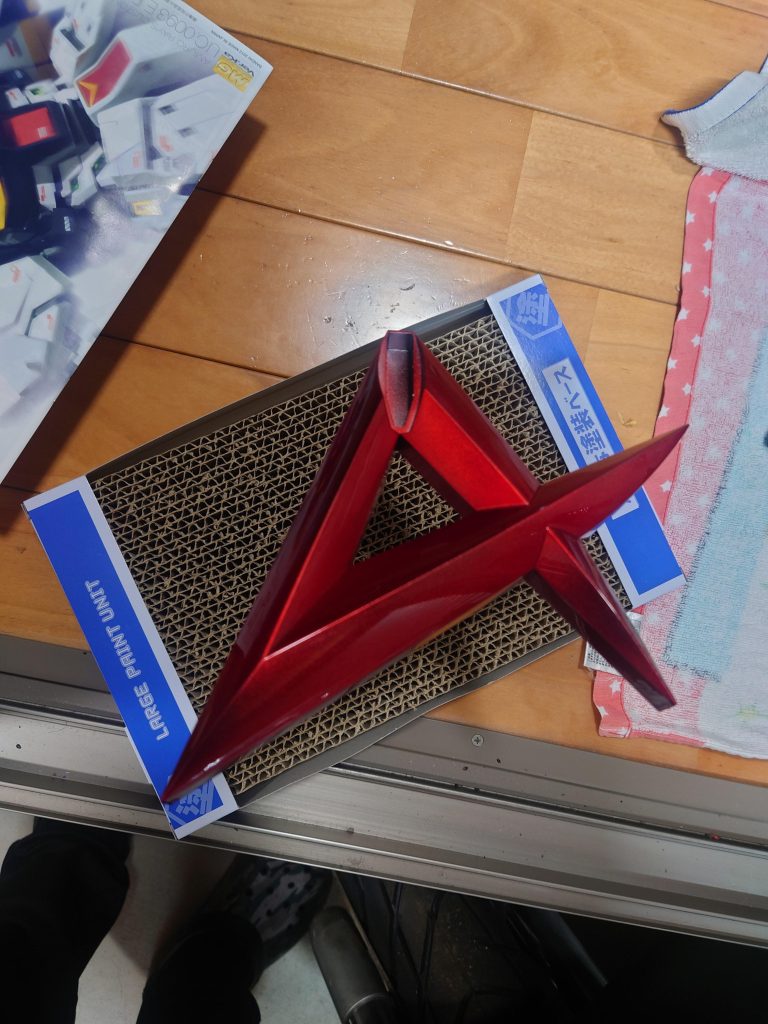 台座もアムロカラーにキャンディ塗装😊