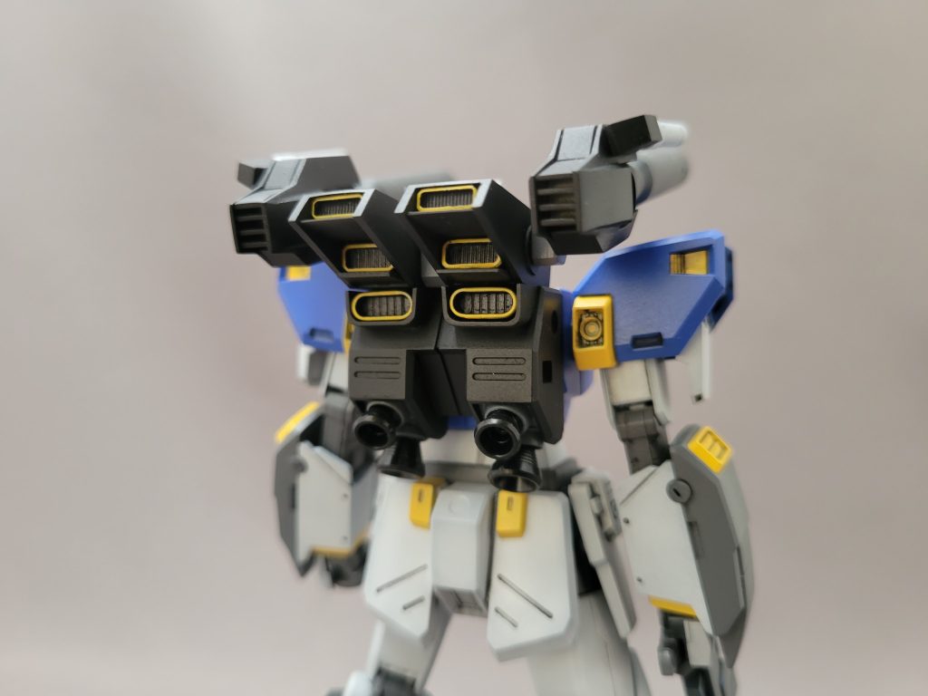 バックパック本体はジムカスタムキャノン基部はスクラッチ