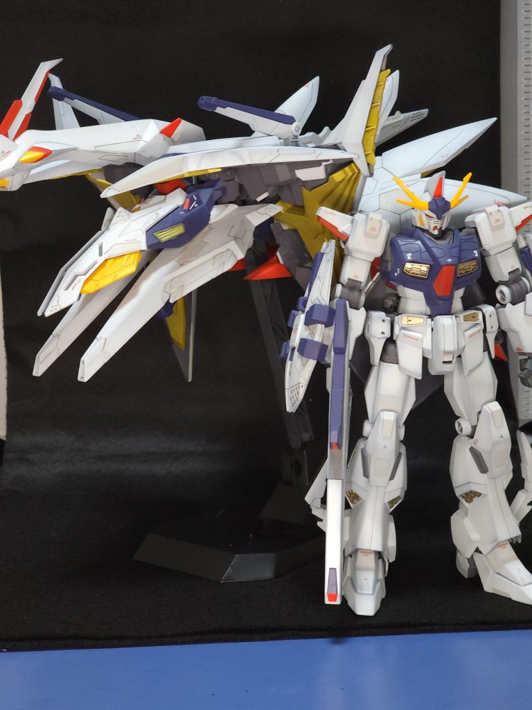 オデュッセウスガンダムとフライトユニットで…大きい…