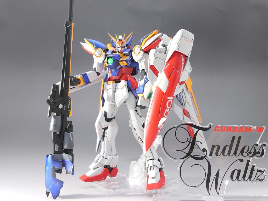 アクリルロゴスタンドも購入したので一緒に