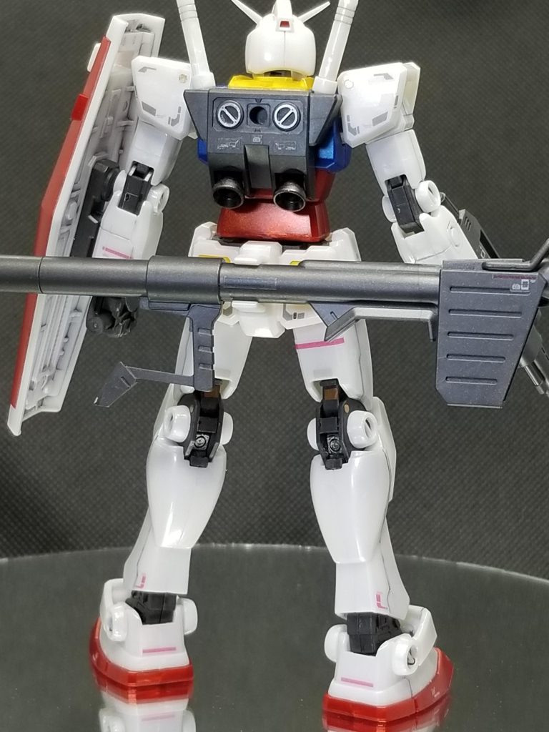 背部。ランドセルの一部などメタルパーツを使用しました。