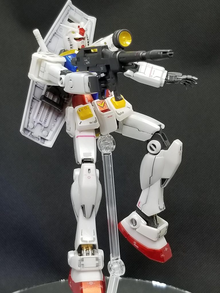 無塗装なので、塗装ハゲも怖くないっ❗ガシガシ動かせますっ(笑)せっかくなので色々なポージングの勉強をばっ👍