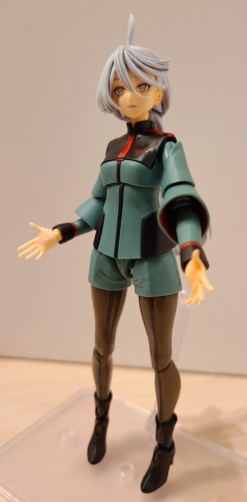 肌以外は塗装しています。タイツを光らせたくてスモークグレーを吹いています。