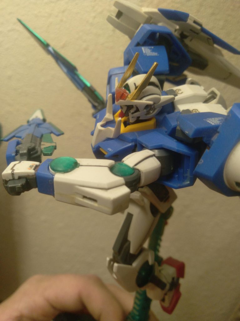 It also has two GN Hyper Swords. These prototype blades are designed to do maximum damage with minimum force. The edges of the blades use gn particles to become super heated so they will slice through almost any type of armor.