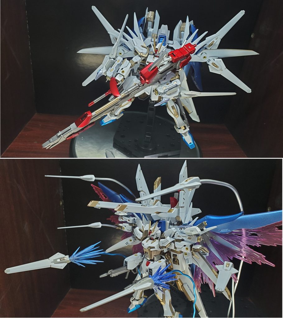 これが本来の羽根の向きです。上がバスターランチャー装備下がハイマットフルバースト(エフェクトパーツは適当に自作です)