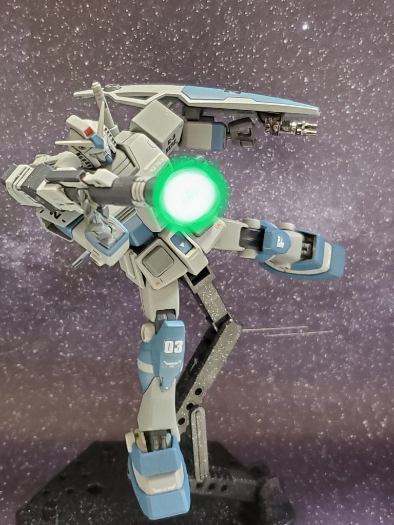 ハインツ・ベア中尉は、あのMAを撃ち抜くには新装備のレールキャノンしかない❗とトリガーを引く👊✨