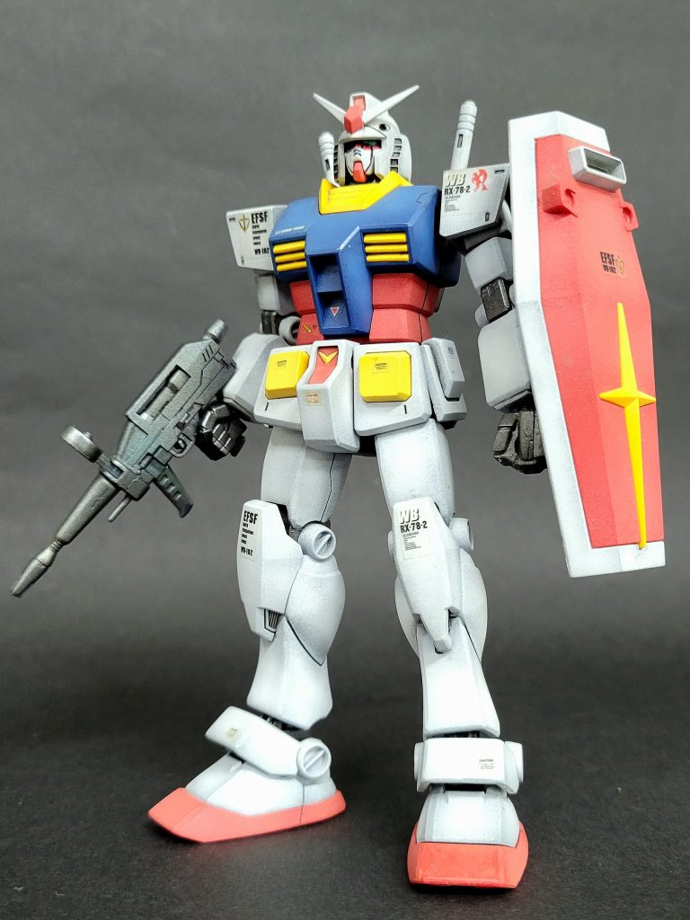 塗装は、グラデーションをしっかりめに、赤、青はかなり白を足しました。