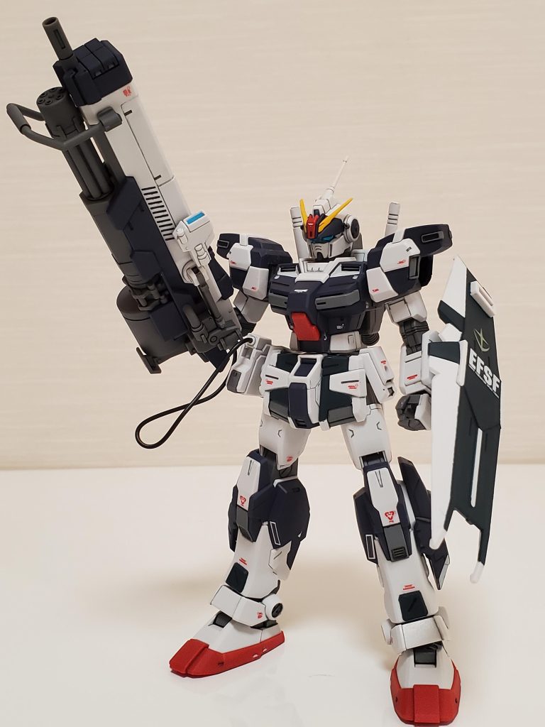 シェキナー装備。こちらにもデカール・マーキングシールを使用。リード線を付けるとちょっと動かし辛くなりますが、メガ・ビームランチャーを使うなら必要ですよね(ガンダム4号機的に)。