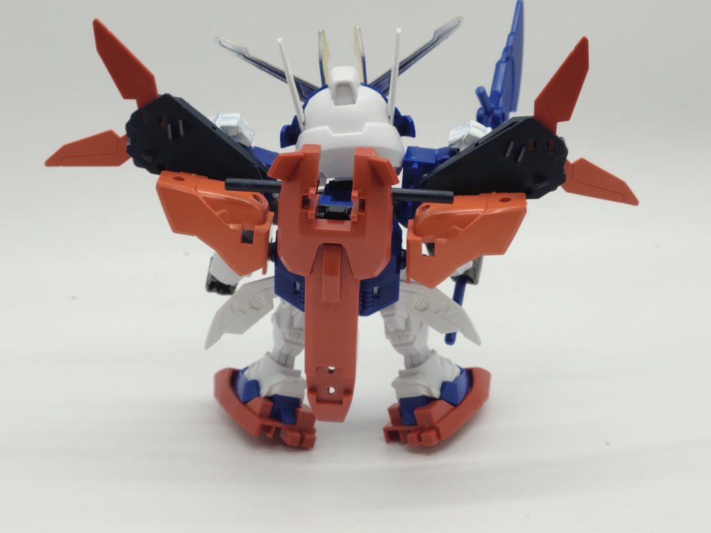 背部のバインダーは2枚重ねてそれっぽくしています