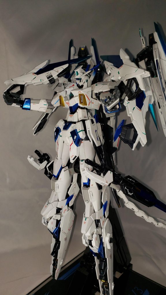 凄まじい性能を手に入れた戦女神は彼女のパイロットとしての技量も相まってその圧倒的な力とを発揮し敵機を次々と殲滅し、再び劣勢になりつつある地球軍の巻き返しに大いに貢献した。しかしまもなくその力は自らの首を閉めることとなることは、まだ誰も知らない。ここからはスターダストヴァルキリーの制作過程です。