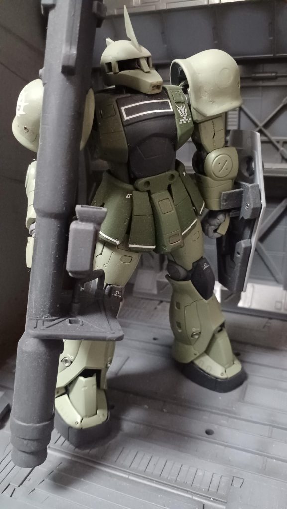 MS-05Sゲラート·シュマイザー専用ザクⅠ–3枚目/制作者：みっつ