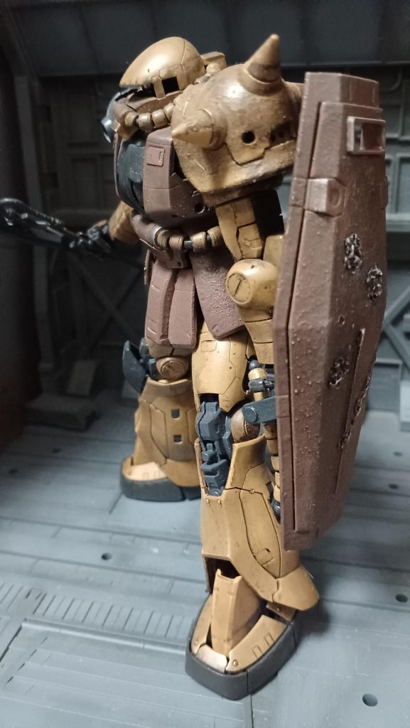 シールドはRGガンダムから拝借 