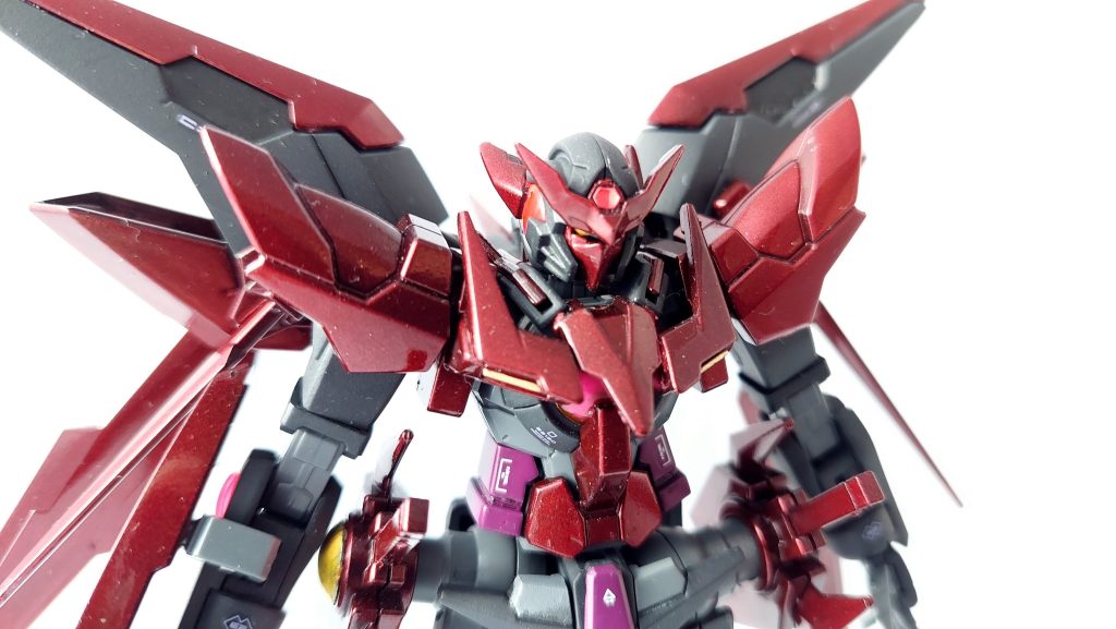 カラーレシピ(基本的に缶スプレー塗装)本体等レッド部:黒サフ→タミヤ 光沢ブラック→タミヤ ピュアーメタリックレッド→タミヤ クリヤーレッド本体等ブラック部:タミヤ ラバーブラック本体等グレー部:クレオス 佐世保海軍工廠色本体ワインレッド部:タミヤ ラベンダー武装ホログラフィック部:ガンダムマーカーMEPEホロイエロー、月光蝶ホロシルバー本体ゴールド部:4アーティストマーカーゴールドクリアパーツ裏地シルバー部:4アーティストマーカーシルバー