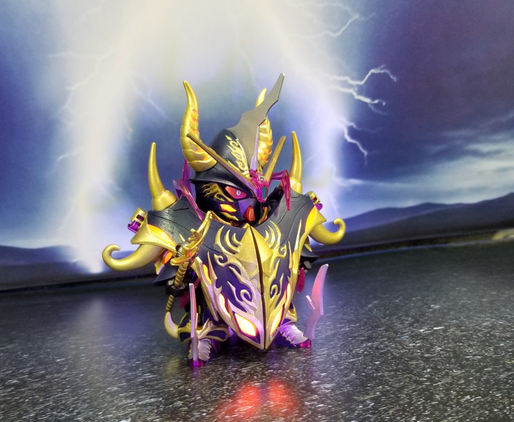 部分的に蛍光塗料を使用。