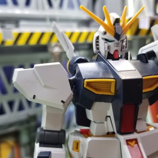 EGν　格納庫と共に