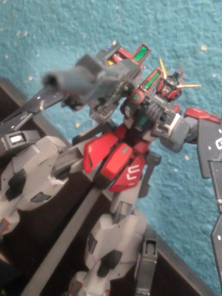 It's main weapon is the GN lightning rifle. It has extra sensors for deadly accuracy even from great distances. It can also equip the GN full shield for defense