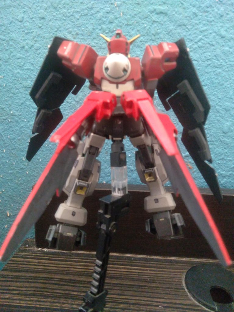 This is the GN booster unit. There are also GN thrusters on the backs of the legs and under the shoulder armors. Antares is a highly mobile unit as well. 