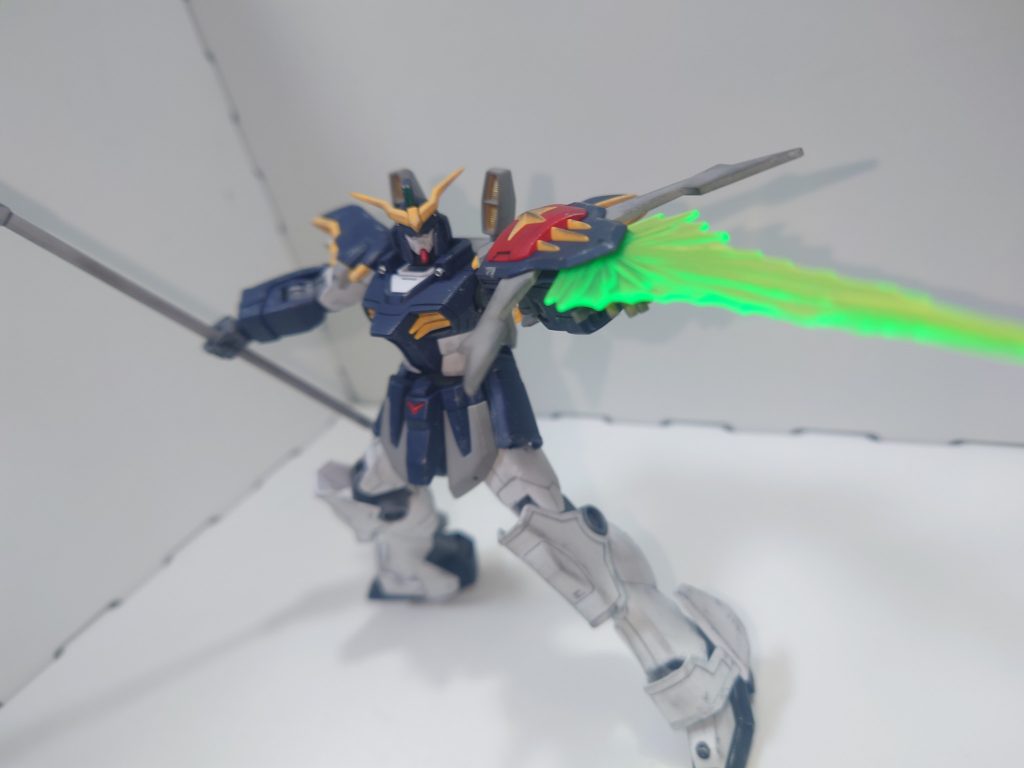 シールド射出のポーズ