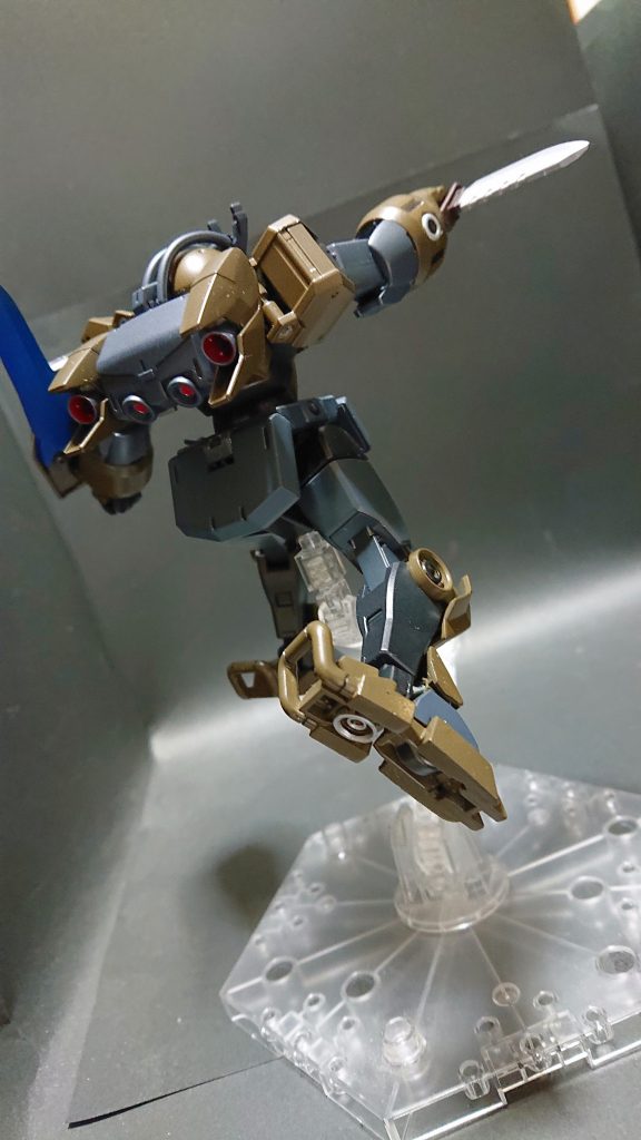 ただ後ろを見せたかっただけ。