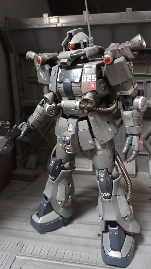 ザクの形が残っている分改造は楽でした😁