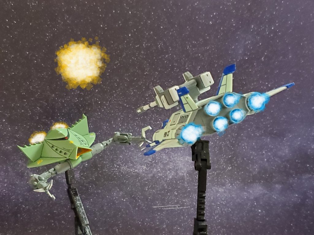 ティアンム艦隊を急襲するモビルアーマービグロを捕捉😱💦ジオン軍はMAの量産体勢に入っているようだ❗