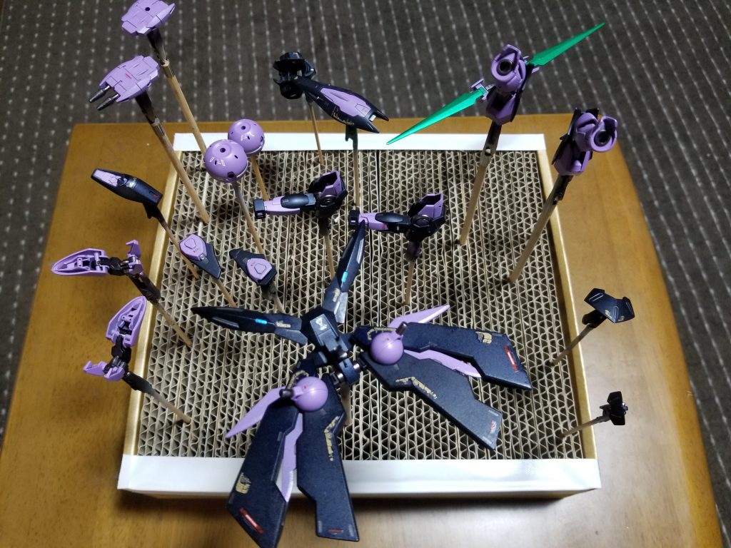 最後はトップコート後の乾燥タイム。この後の組立てがやはりモデラーとしての至福の時間❗止められんですっ🤣長文&閲覧頂きましてありがとーございましたっ(*^-゜)vThanks!