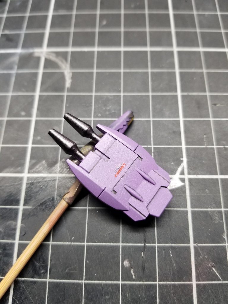 ここからは各パーツの紹介を。右腕のベイオネット。ジャンクから砲身追加。