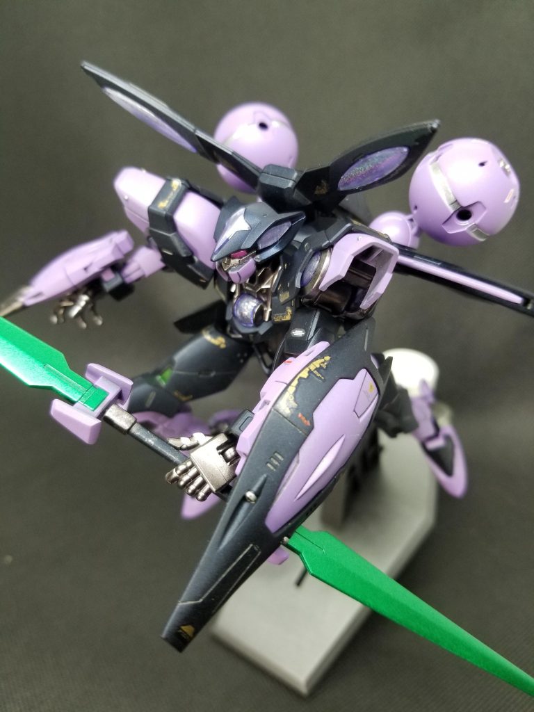 このベギルベウ、可動域はハンパないんですが、全塗装ともなるとやはりポージングはガシガシできないですね~😅てか、もう少し撮る角度考えろよ~っ🤣日々勉強でございますっ💦