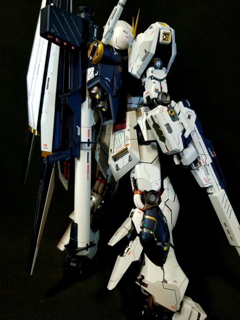 バックショットです。水転写デカールが苦手で2ヶ所ダメにしたのでそこは代替品です。