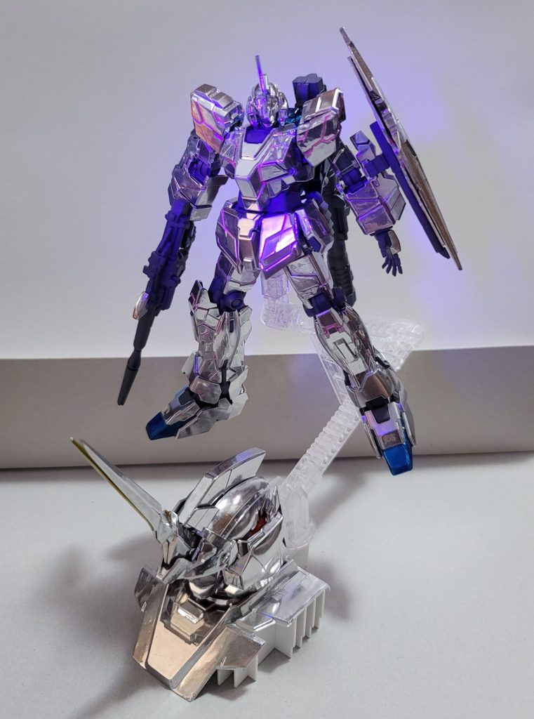 ブラックライト照らします