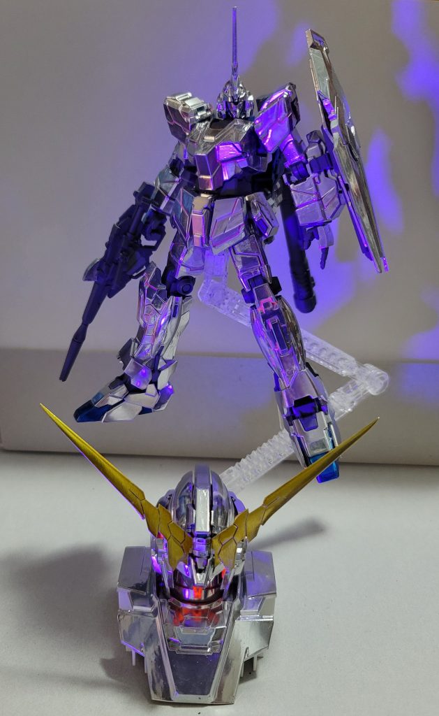 というわけでHGUC101🦄でしたうpした時は知らなかったけど今日は🦄13周年の日らしい何という偶然…！これもサイコフレームの共振か……丸7か月間作品を出していなくて本当に怠惰でしたなにをやっていたかと言えば後で改造用or本気で作るガンプラや美プラを大量パチ組とか美プラを簡単フィニッシュｘ１、全塗装までしたのｘ１塗装を開始したばかりのHGAWのGX系ｘ３RGペルフェクティビリティも作ったけど破損なうそして3月中旬までに完成したい痛車プラモかなそれはそれとして会社にガンプラや美プラを持って行って偶にサボって写真を撮るのがすごく楽しいですそれが入っている引き出しがそろそろキャパオーバーするのが問題だが