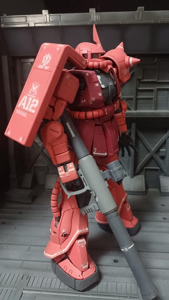 MS-06Sシャア専用ザク–3枚目/制作者：みっつ