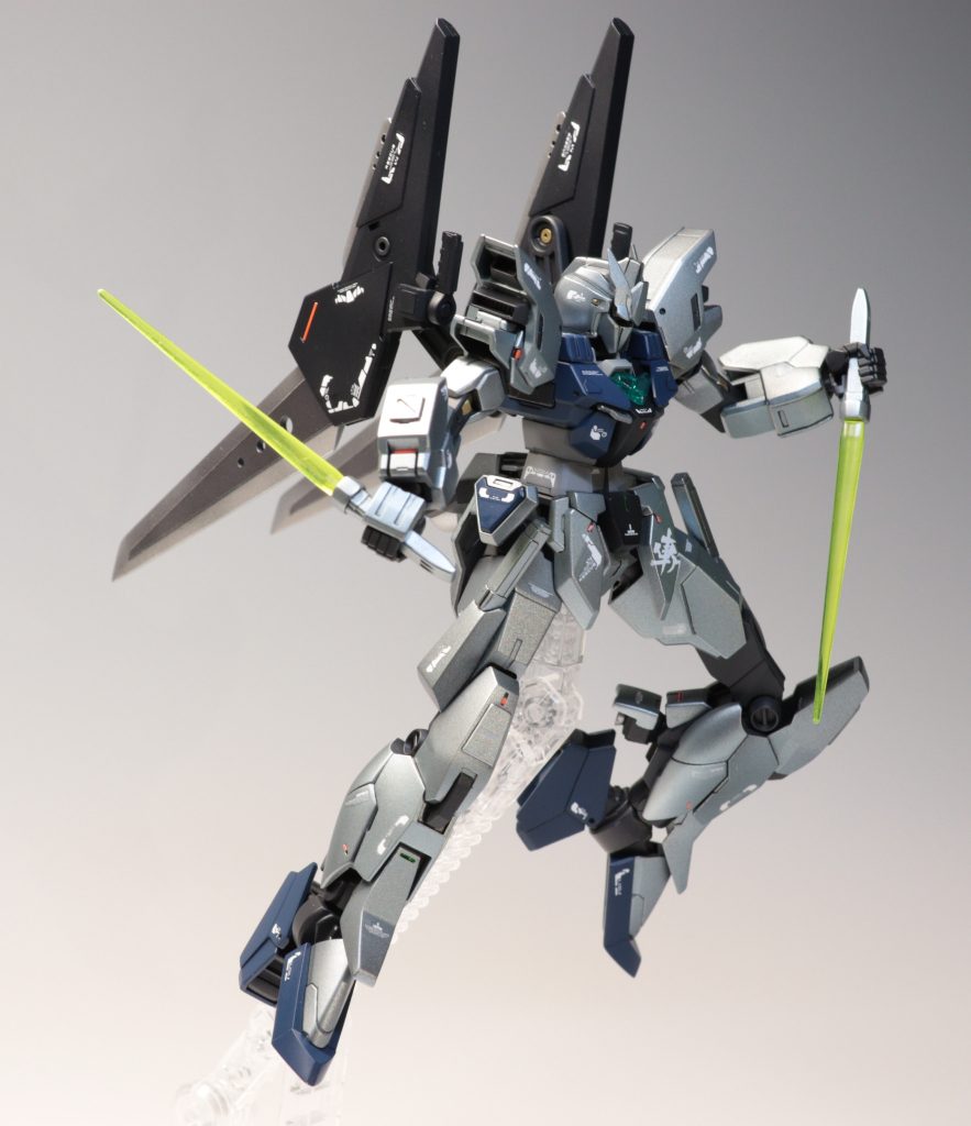 ・ショートビームサーベル百式は腰にビームサーベルがあるので、取り付けはそれのオマージュです。