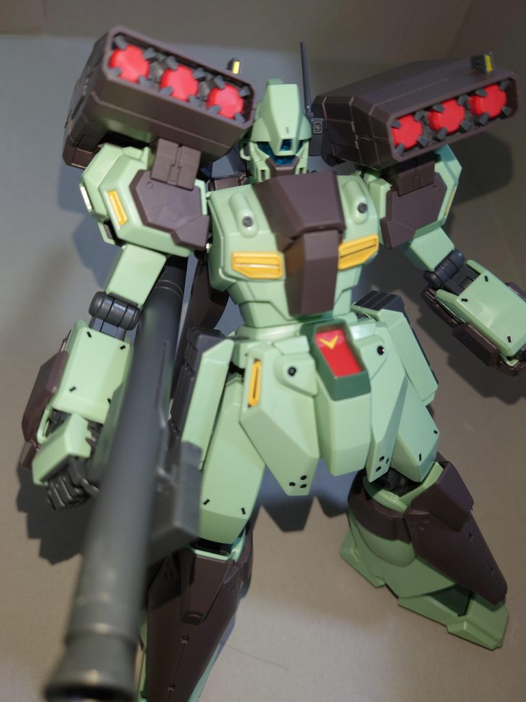 ハイパーバズーカを構えた感じのポーズもよき