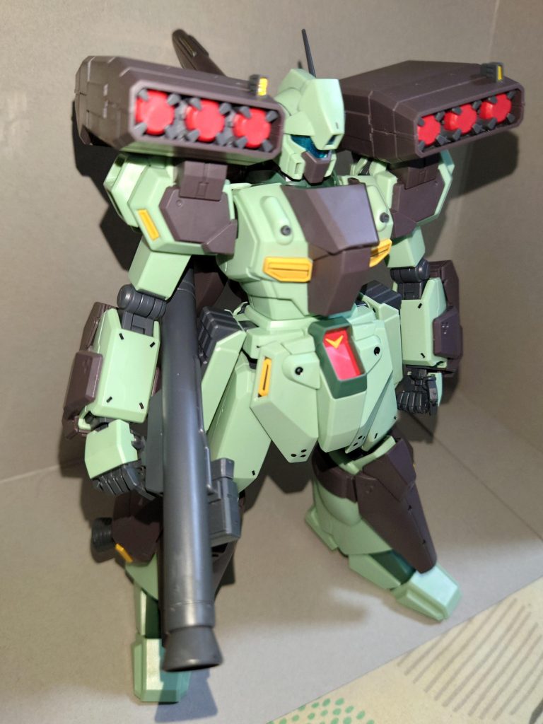 素立ちでもめちゃくちゃかっこいい(ヤスリが荒いのはご愛嬌)