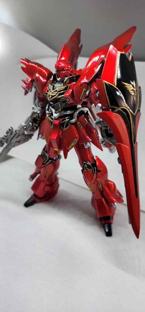 黒サフ➡️スーパークロームシルバー➡️クリアルージュ➡️スーパークリアと重ねてメタリックっぽくツヤツヤに塗装してみました。が、思ったよりツヤツヤにならず(笑)