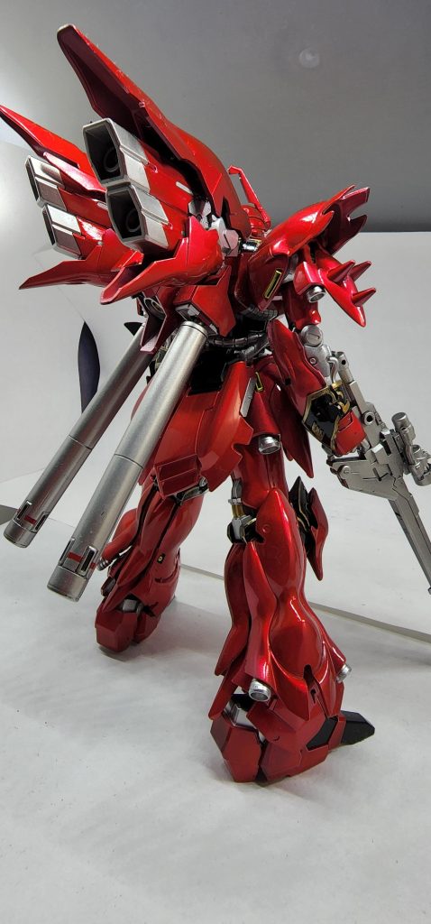 プロペラントタンクはホワイトだと浮きそうだったのでシルバーで塗装。