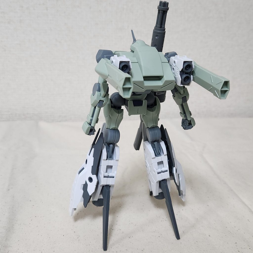 背面はこんな感じ。