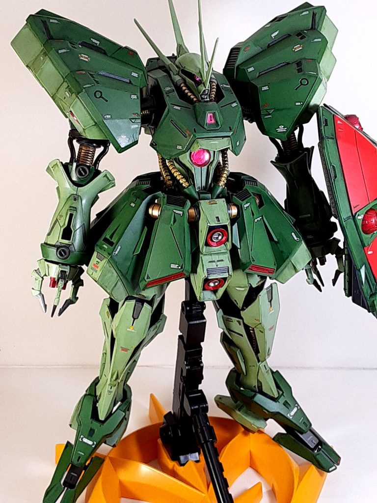 スタンドも塗装しましたがアームは違う色の方が解り易くていいのかもしれませんね