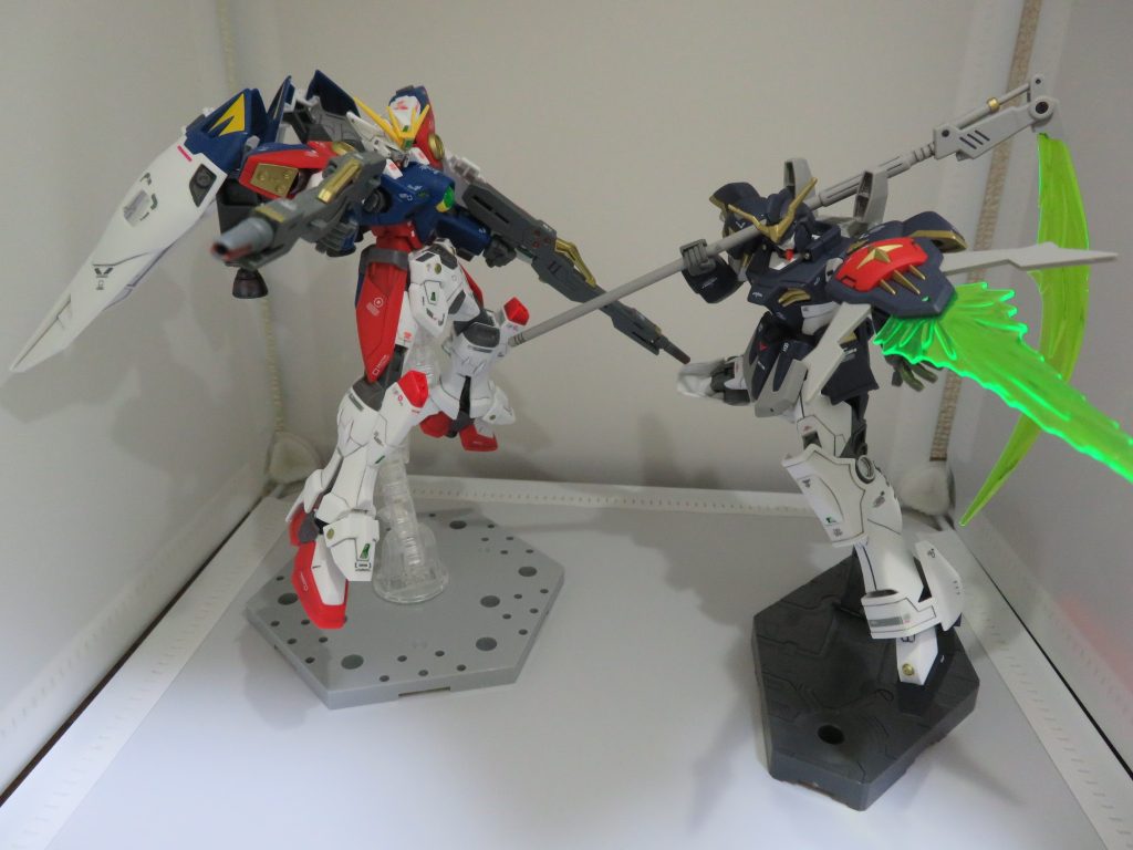 以前製作したウイングゼロと一緒に。ヒイロ「いくぞ、デュオ」デュオ「いいぜぇ、死神の行進といこうじゃねぇか！」