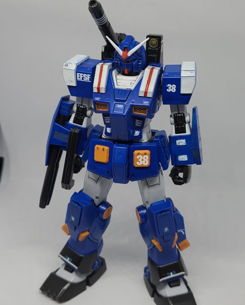 フロントから。塗分けはロボット魂のやつをイメージしました。