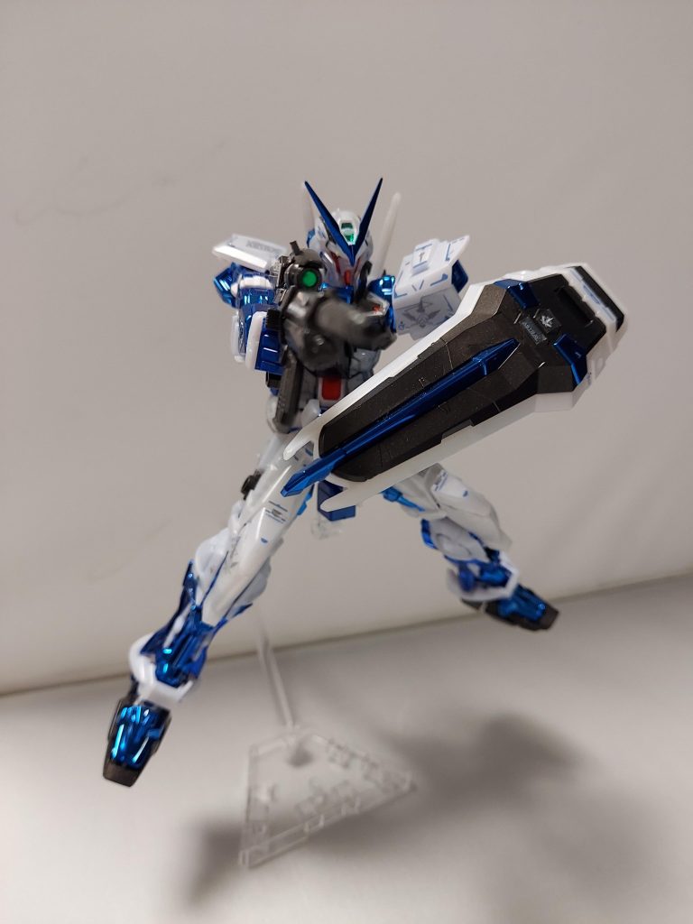 青部分がメタリックになってるのでかなりきらびやかです✨