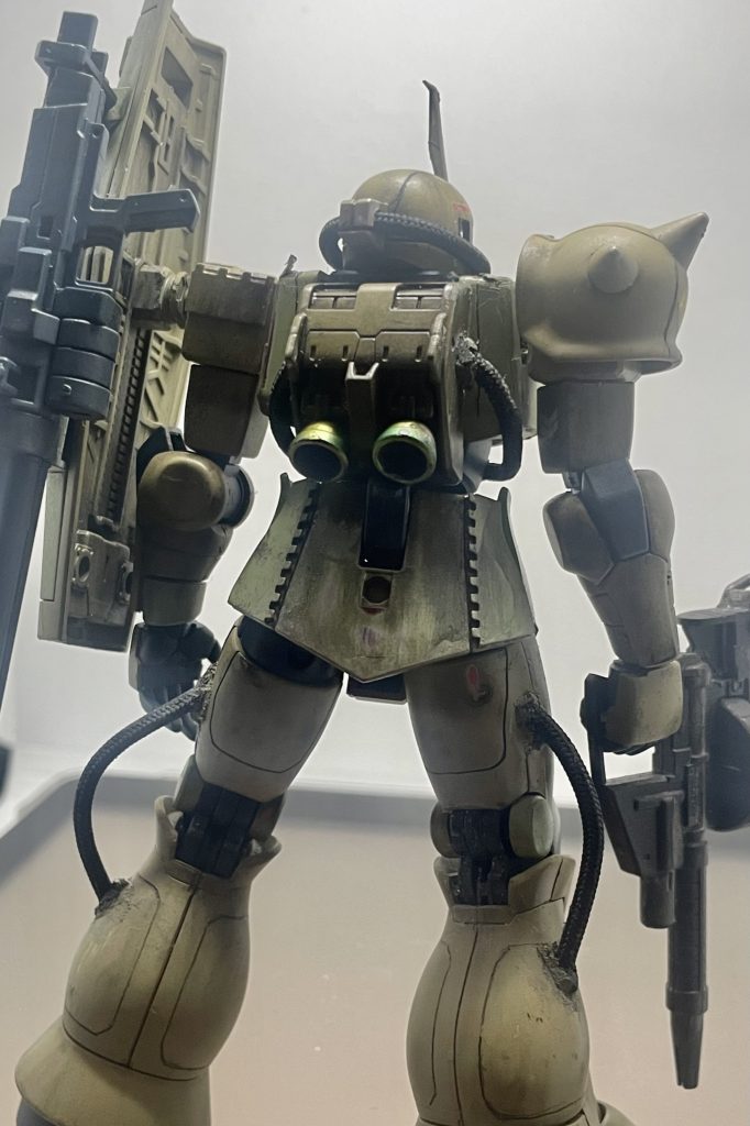 バックパックは旧ザクのモノを流用。