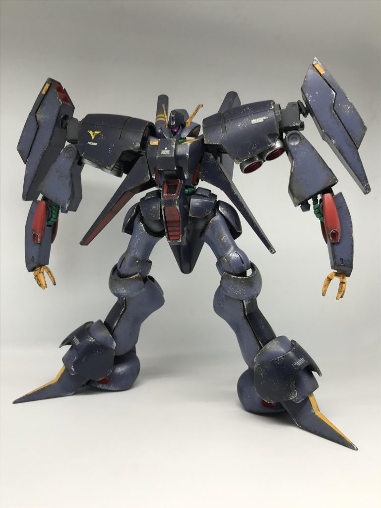 その中でも私は女のコ達の脚の間を華麗なスライディングでくぐり抜けながらめくったり…怒られるのがわかっているのに先生のスカートも果敢にめくる同年代の助平小僧たちの間でも一番の勇者的存在でした🙄(笑)しかし、小学校の入学式でその女のコ達が私の母親にスカートめくりのことをチクられ…がっつり母親に怒られたのは今となっては良い思い出😑