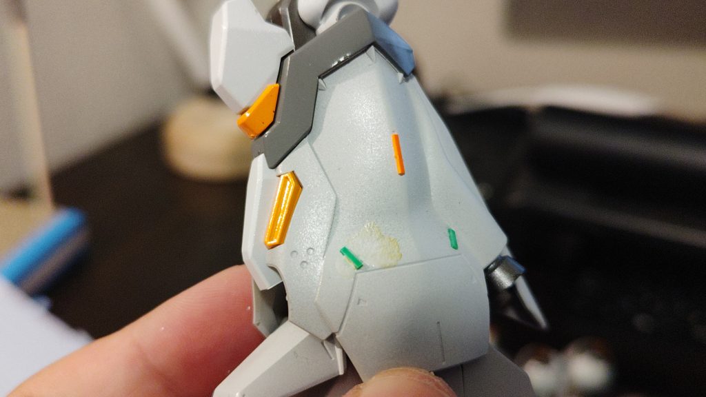 しかし貼ってみると「これじゃない」感が満載