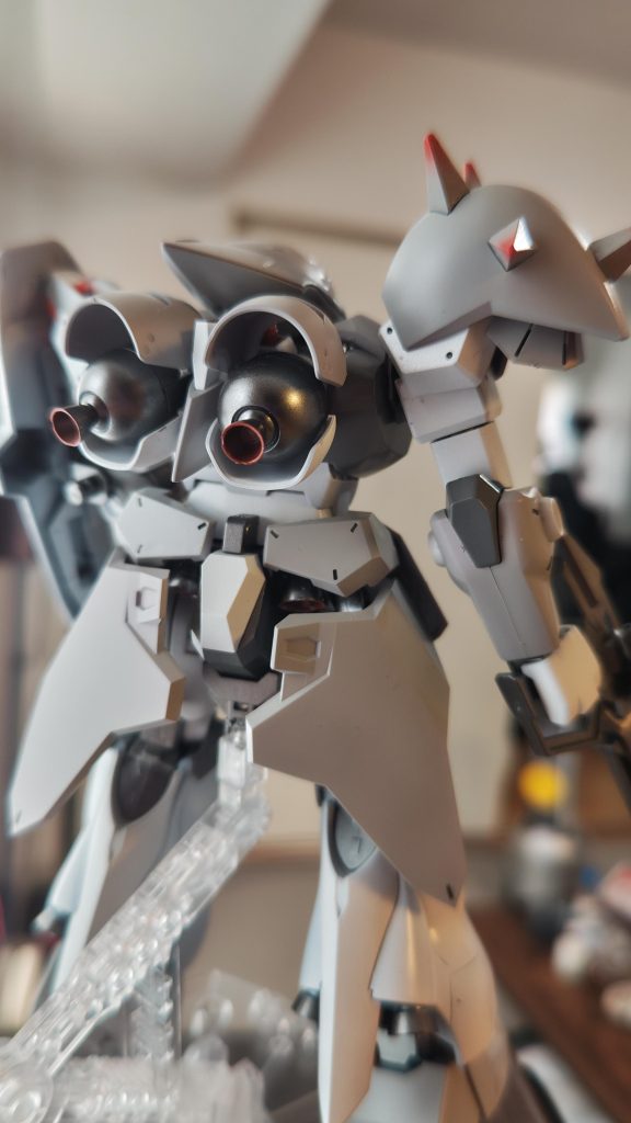 後ろのスカートはディテールアップしないとやっぱり寂しい印象ですね！